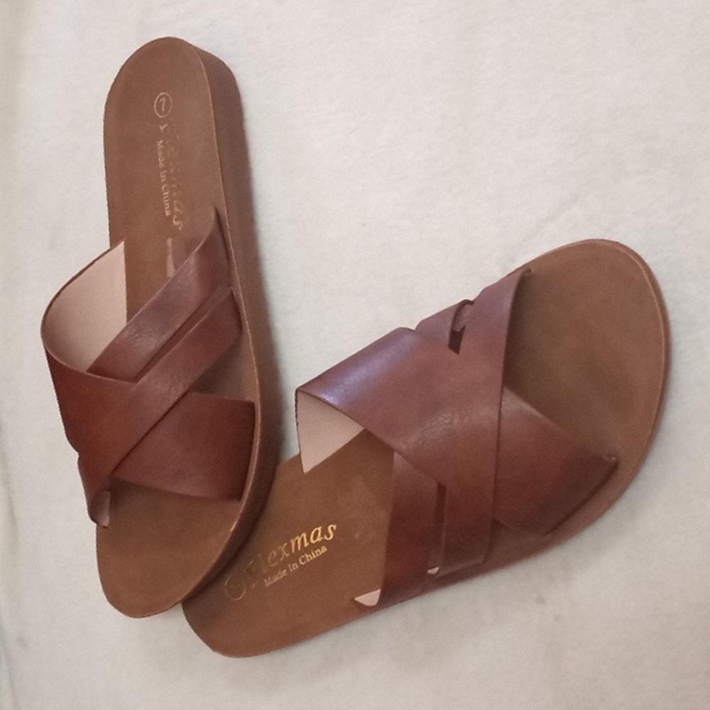 fashion sandals coffee color